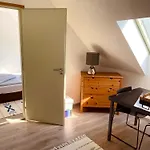 Atlas - Panorámás Pihenőhely A Balatonnál