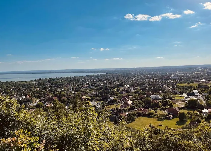 Atlas - Panoramas Pihenohely A Balatonnal Apartament *